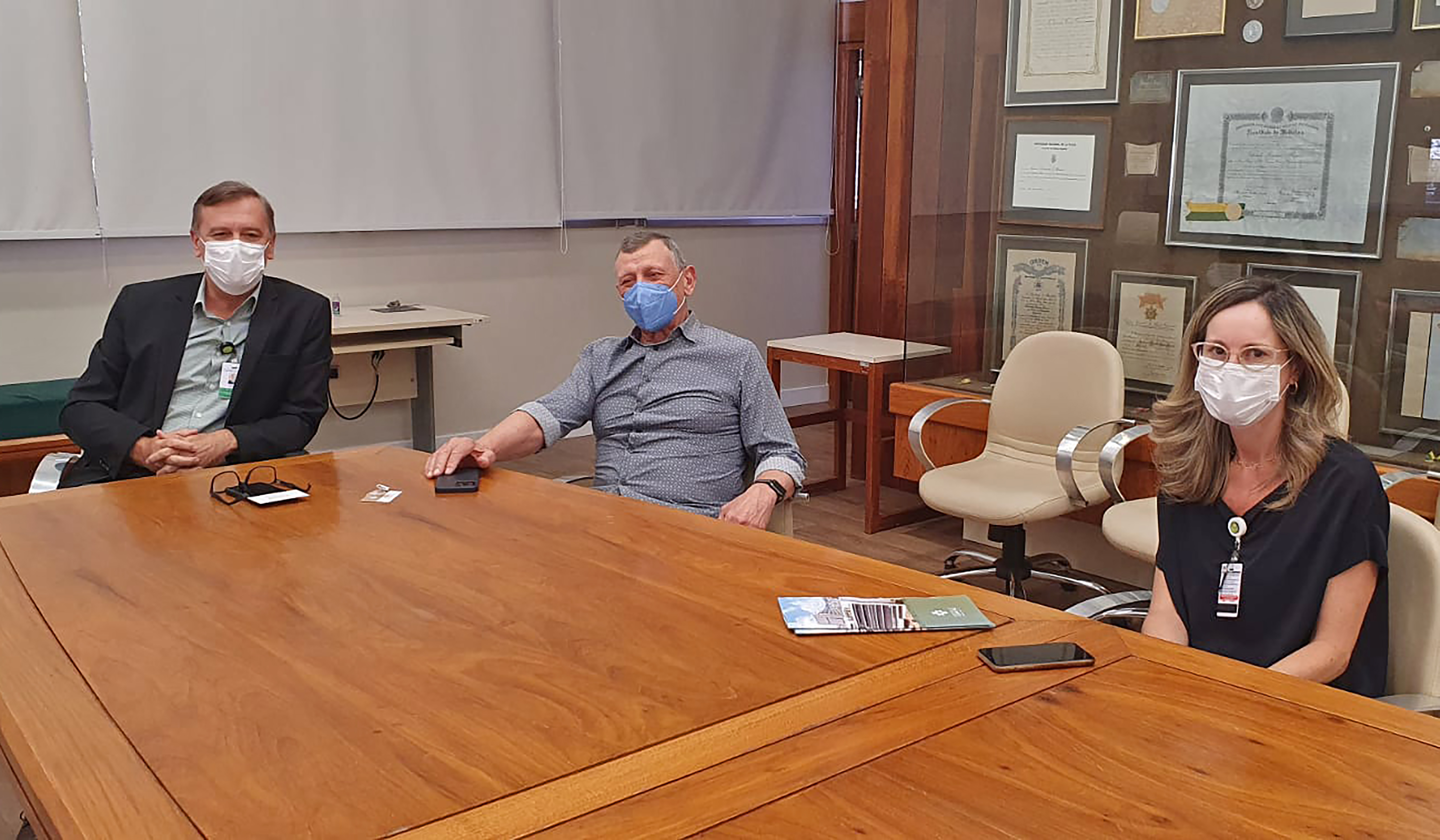22 2 15 reuniao sala do conselho