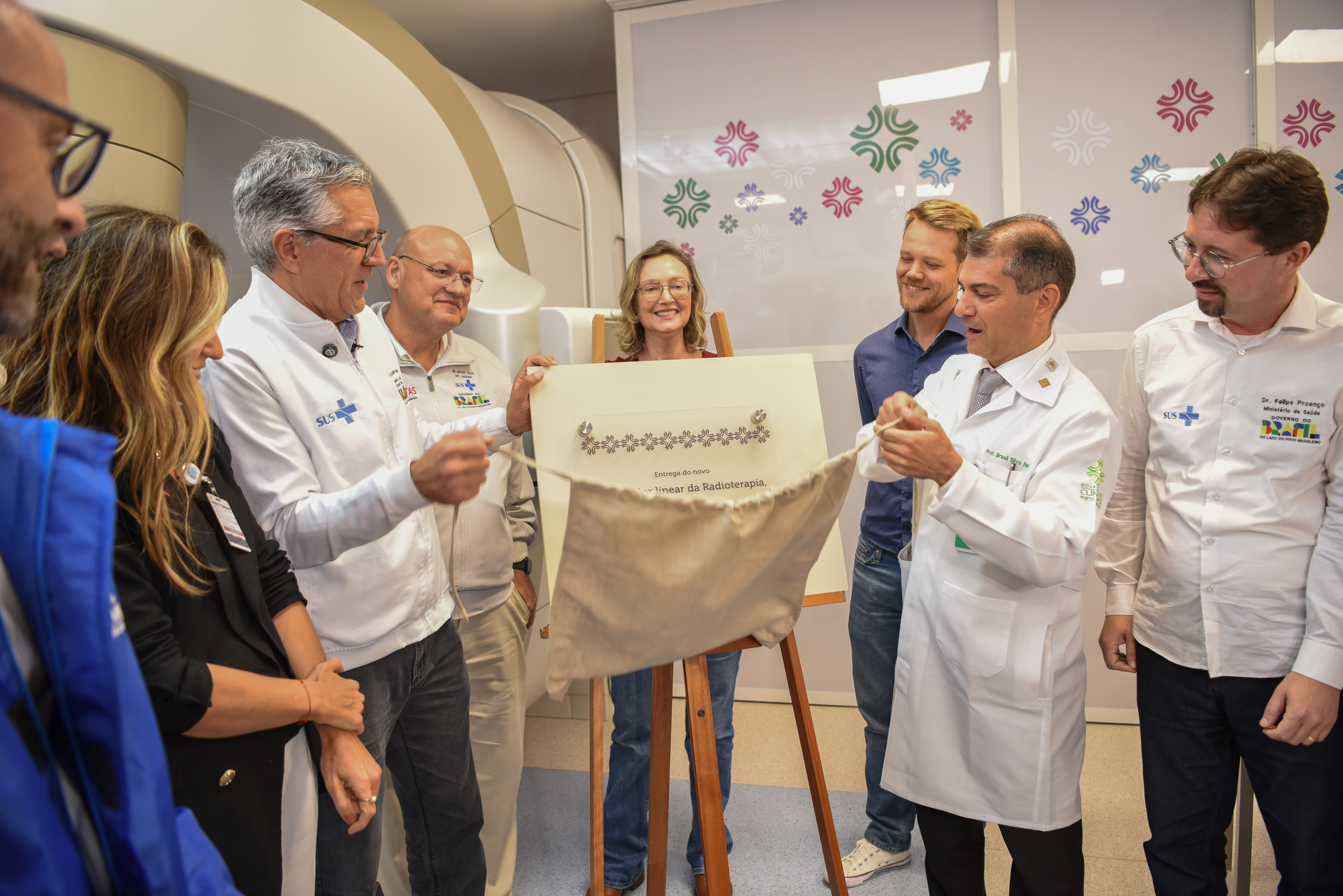 26-5-8_visita_ministro_da_saude-7.jpg