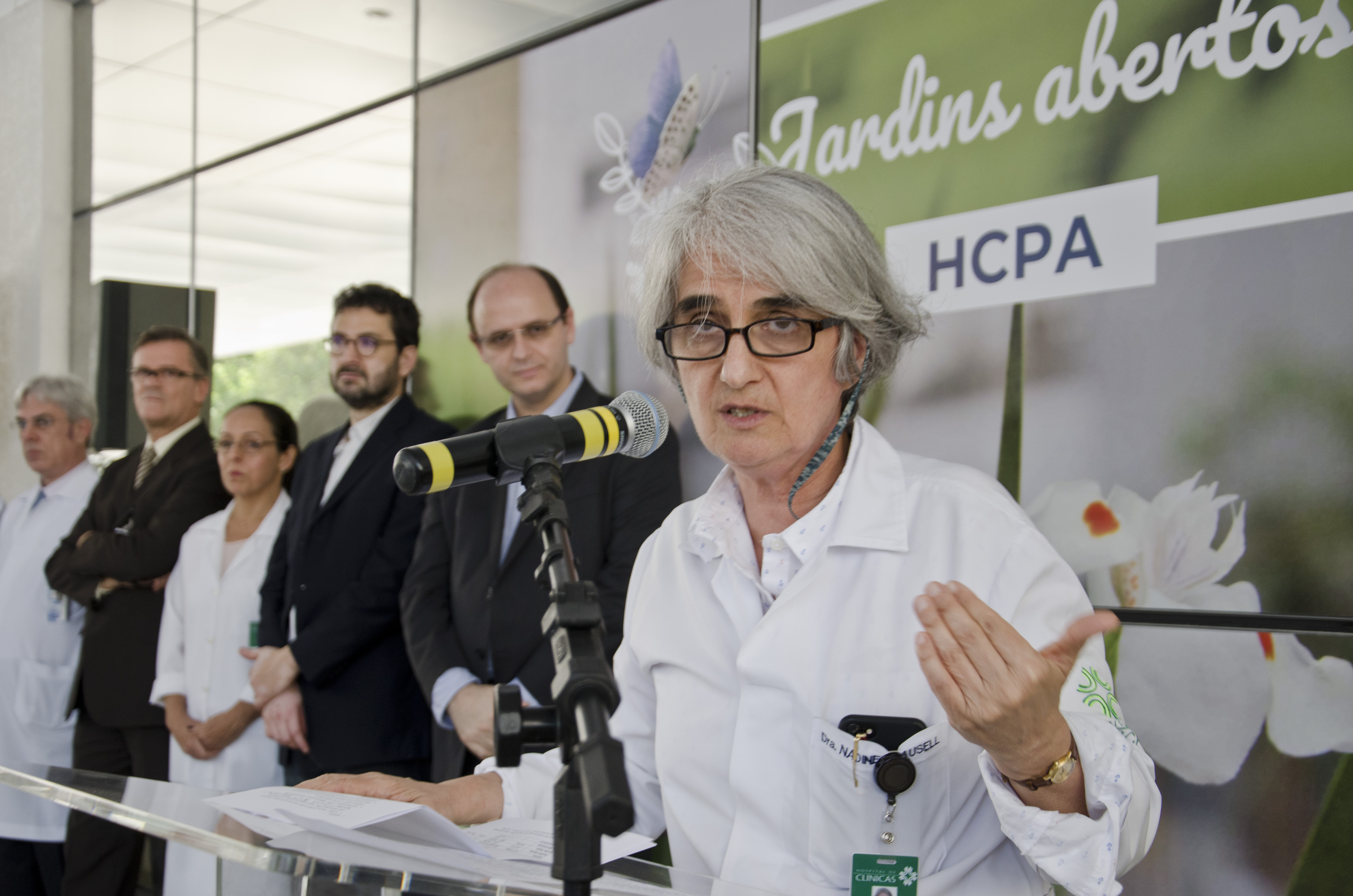 diretora presidente do hcpa nadine clausell ressalta a importancia da obra para o ministro. credito clovis prates